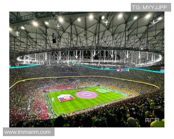 全球足球巨星风采大赏 揭秘他们赛场内外的迷人瞬间